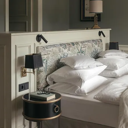 Hotel Elephant 4*